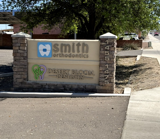 Desert Bloom Dentistry Main Sign