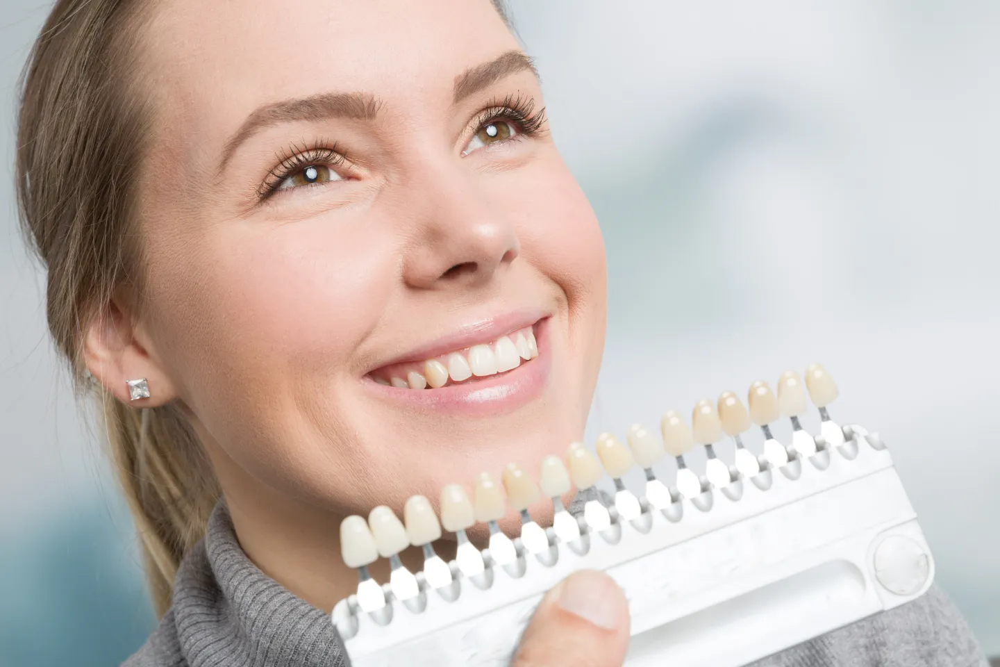 Dental Veneers and Dental Laminates