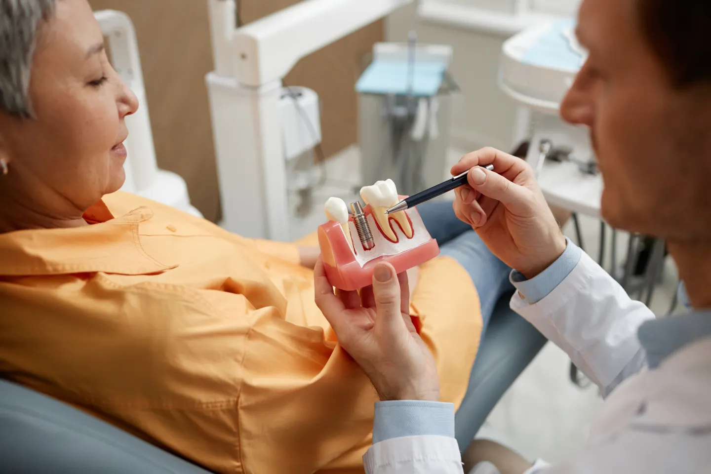 Implant Dentist